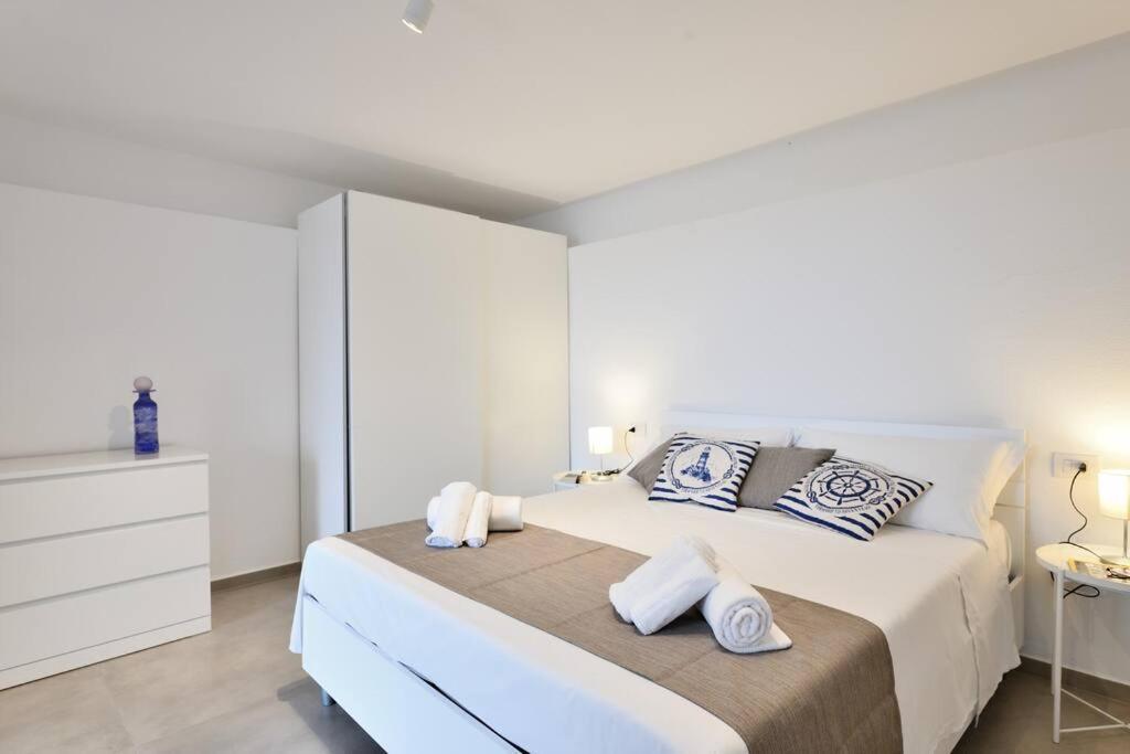Amazing View - Exclusive Apartment Portu Frailis Àrbatax Esterno foto