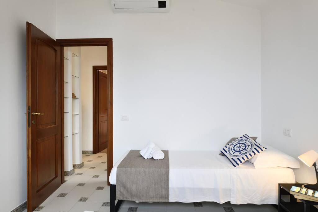 Amazing View - Exclusive Apartment Portu Frailis Àrbatax Esterno foto
