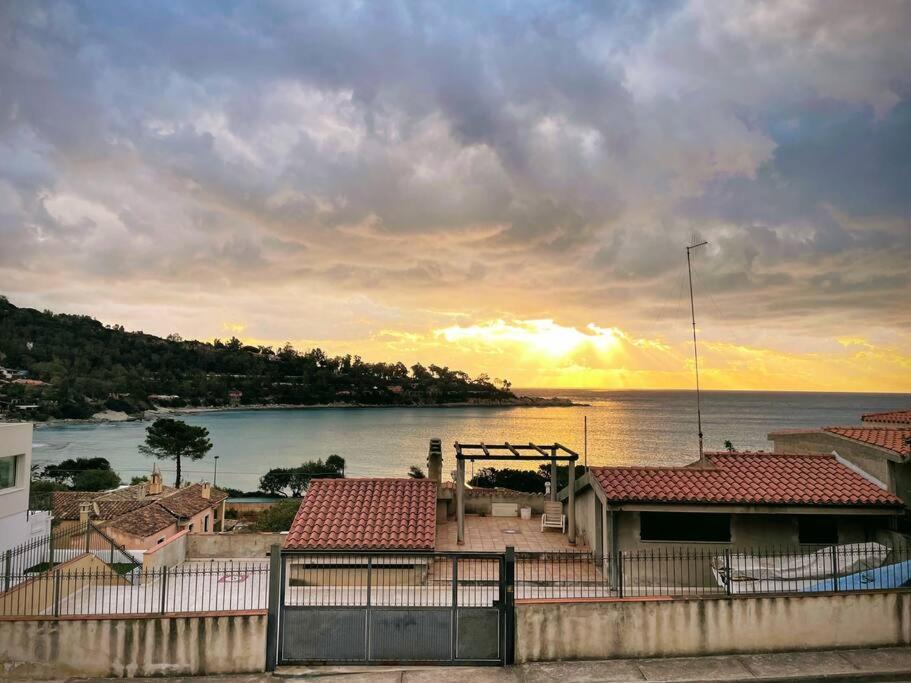 Amazing View - Exclusive Apartment Portu Frailis Àrbatax Esterno foto